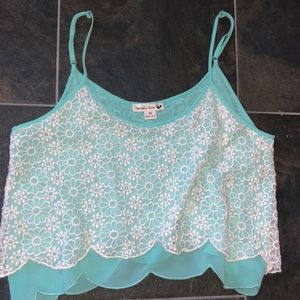 Cute flowy crop top